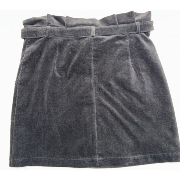 In Loom NWT Black Corduroy Skirt with Matching Belt Size Medium Women's Skirt - Picture 1 of 4